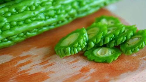 夏天吃瓜手册视频,跟随夏天吃瓜手册解锁清凉美味之旅