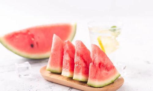 吃瓜伤脾吗,小心伤脾！揭秘夏日消暑食品的养生之道