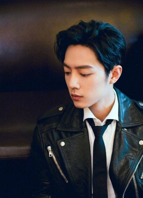 吃瓜影视君肖战,吃瓜影视界的璀璨明星