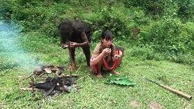 户外吃瓜配音,夏日炎炎话清凉