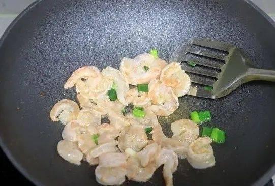 小瓜怎么炒娃娃喜欢吃,满足娃娃的味蕾偏好