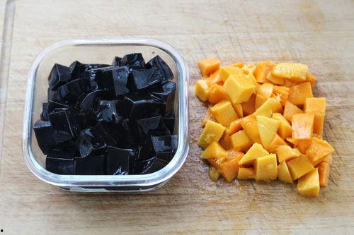 夏日吃瓜椰椰奶茶,椰椰奶茶，清凉一夏尽享瓜果香