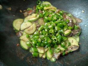 辣瓜怎么吃,解锁美味新境界