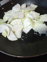 莆瓜通风可以吃吗,莆瓜通风处理后的食用安全解析